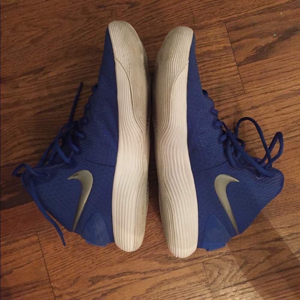 Blue Nike Basketball Hyperdunks - image 3